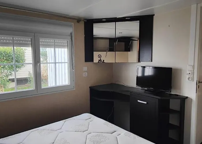 Camping Location Saisonniere Mobil-home A St Augustin Sur En Charente-maritime 17570 *