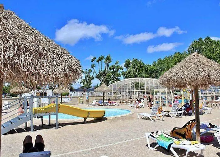 Location Saisonniere Mobil-home A St Augustin Sur En Charente-maritime 17570 Camping