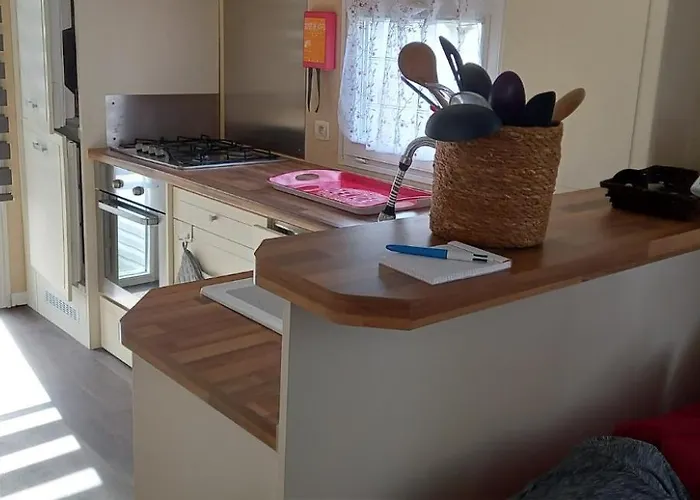 Location Saisonniere Mobil-home A St Augustin Sur En Charente-maritime 17570 Camping *