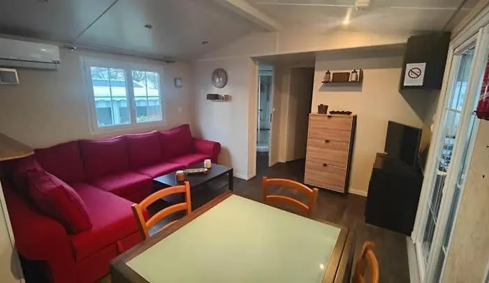 Camping Location Saisonniere Mobil-home A St Augustin Sur En Charente-maritime 17570