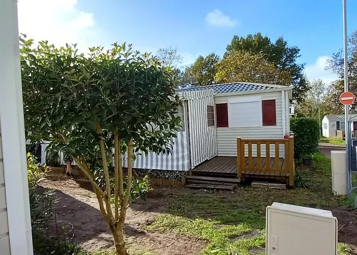 Camping Location Saisonniere Mobil-home A St Augustin Sur En Charente-maritime 17570 *