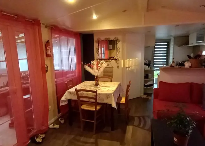 Location Saisonniere Mobil-home A St Augustin Sur En Charente-maritime 17570 Camping