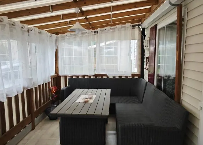 Camping Location Saisonniere Mobil-home A St Augustin Sur En Charente-maritime 17570 *