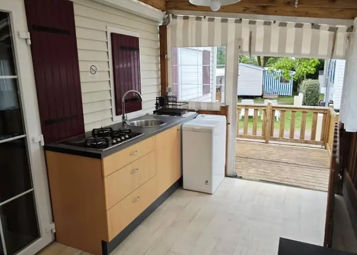 Location Saisonniere Mobil-home A St Augustin Sur En Charente-maritime 17570 Camping *