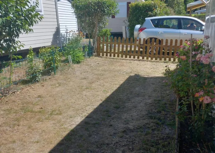 Camping Location Saisonniere Mobil-home A St Augustin Sur En Charente-maritime 17570